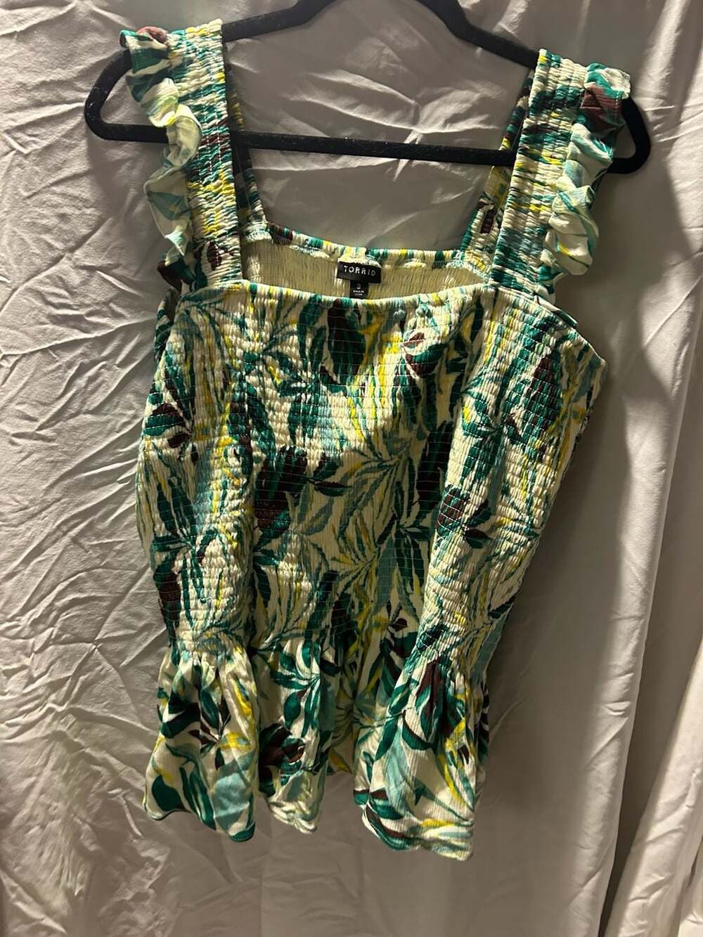 Torrid Peplum Tank Top Size 3 Green Tropical Smocked Ruffle